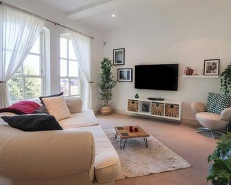 St Wilfrids Loft - Ripon - Living room