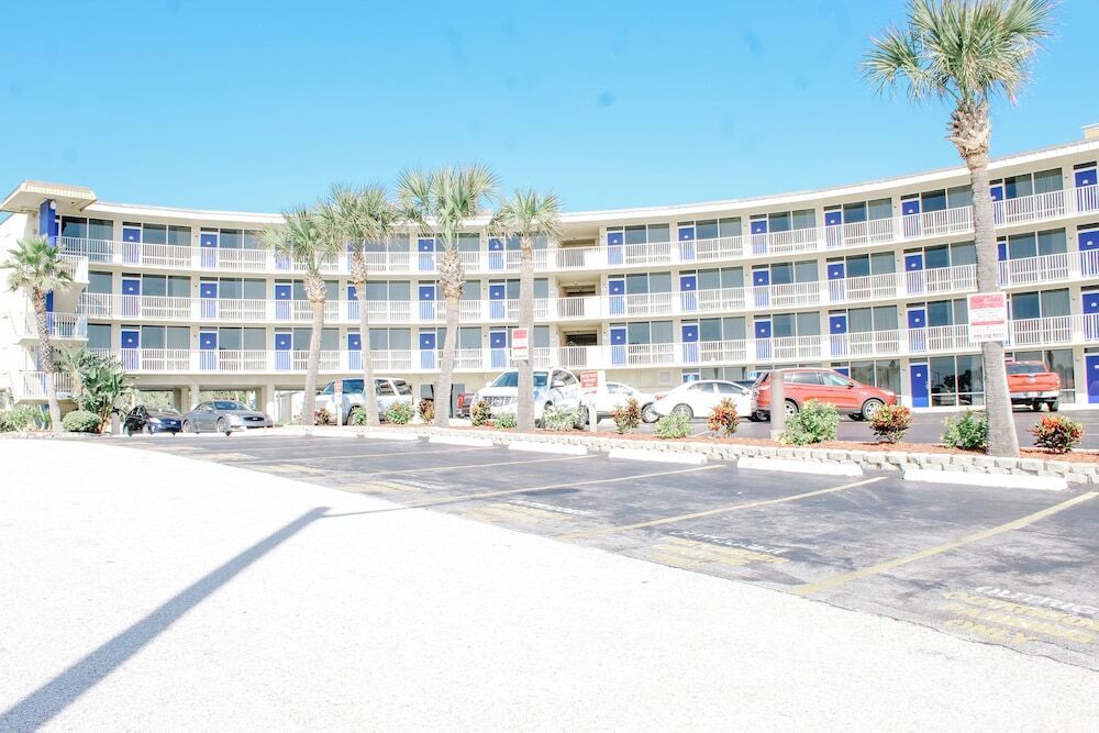 Outrigger Beach Club Resort - אורמונד ביץ' - בניין