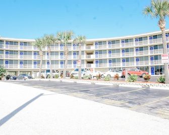 Outrigger Beach Club Resort - אורמונד ביץ' - בניין