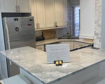 Renovated-Jacuzzi Tub Home Nyc/Lga/Jfk Washer/Dryer - Queens - Cozinha