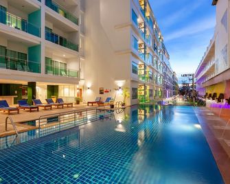 Baumancasa Beach Resort - Karon - Piscine