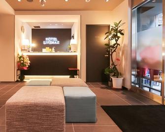 Hotel Livemax Tokyo Shintomicho - Tokyo - Front desk