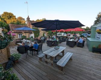 The Squirrel Inn - Godalming - Βεράντα