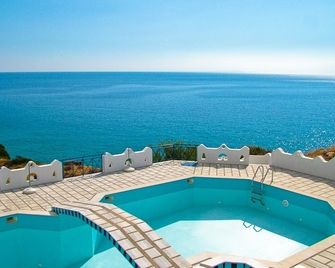 Pavlis Studios Kampos - Marathokampos - Pool