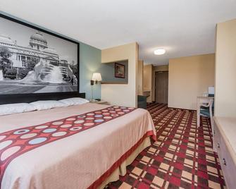 Super 8 by Wyndham Martinsville - Martinsville - Slaapkamer