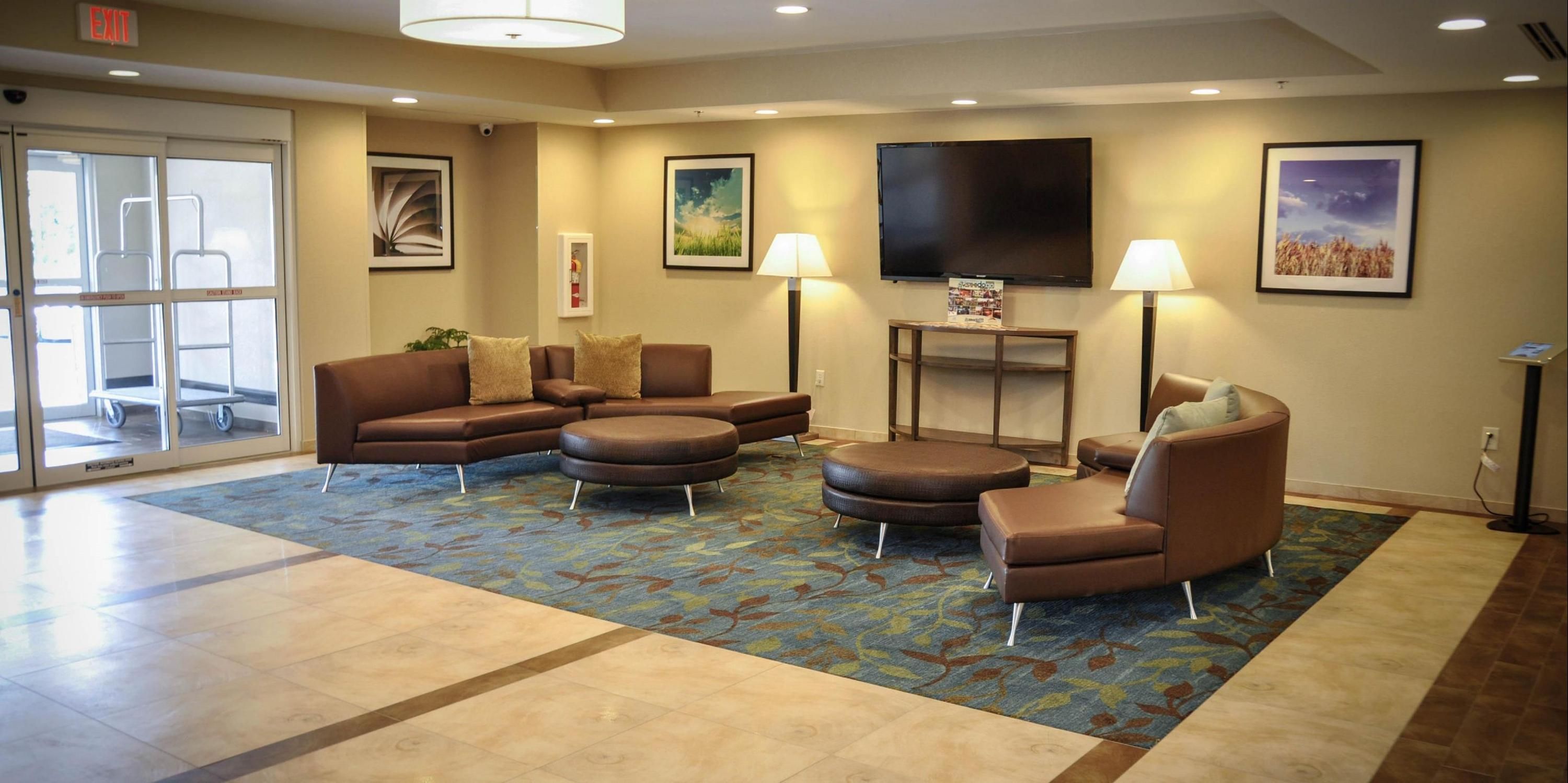 Candlewood Suites Pearl By IHG thumbnail 3