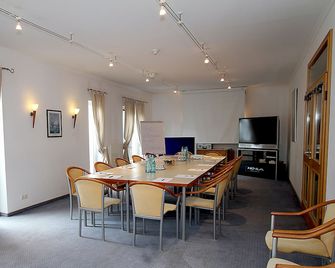 Hotel Lindemann - Bad Nauheim - Dining room