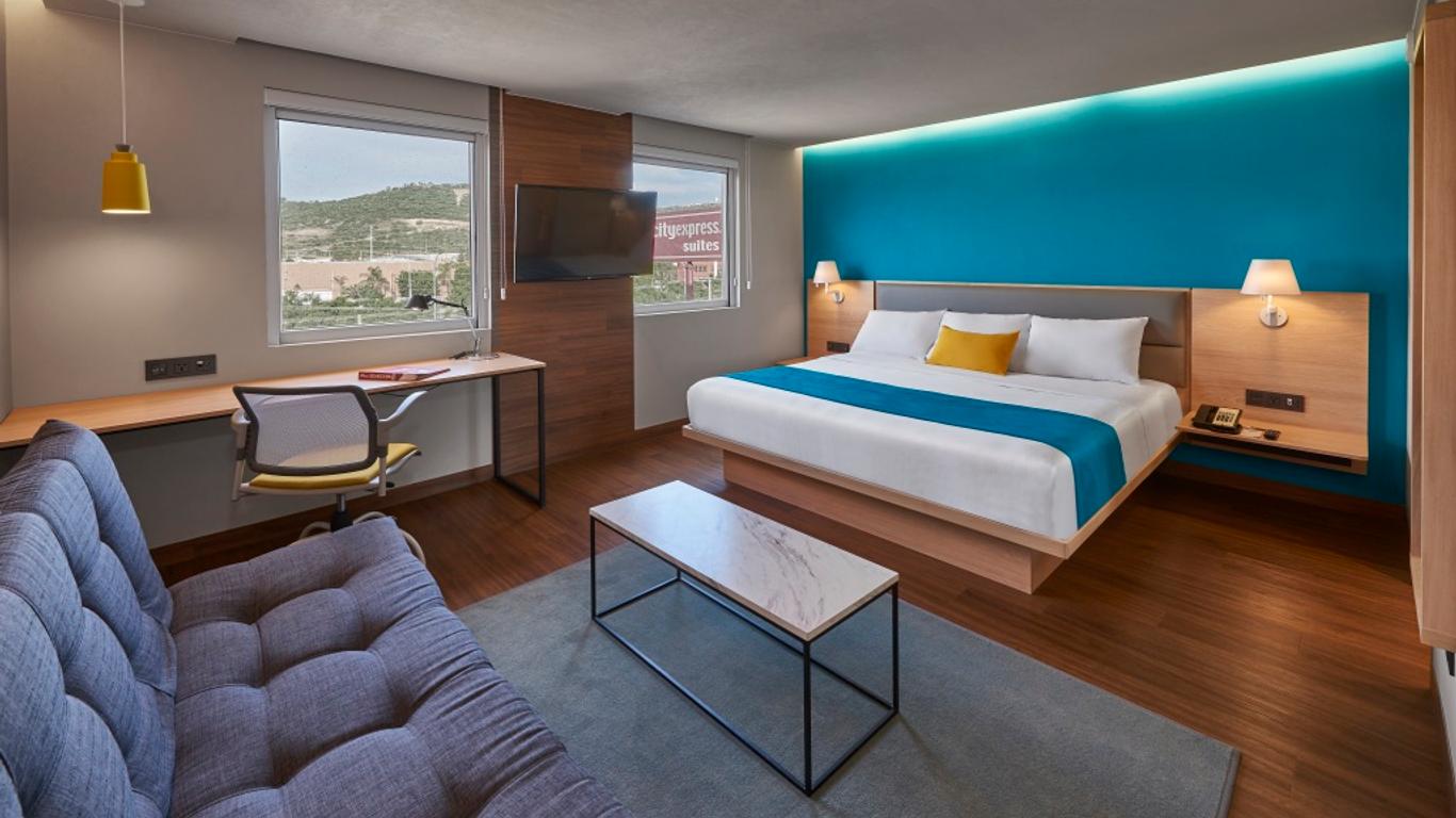 City Express Suites by Marriott Querétaro