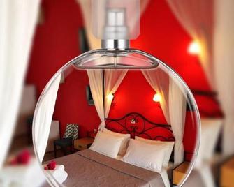 Coralli Rooms & Restaurant - Elafonisos - Schlafzimmer