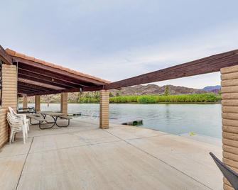 Spacious Parker Home with On-Site River Access! - Parker - Innenhof