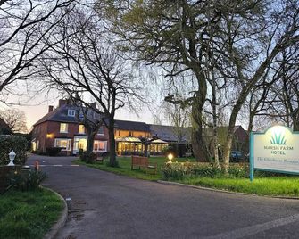 Marsh Farm Hotel - Swindon - Building