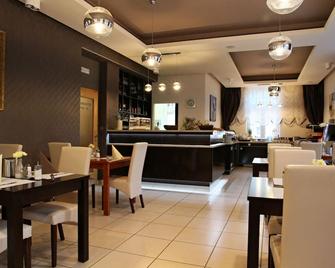 拉佩遜娜莉亞整體水療酒店 - 瑪麗安斯基蘭澤 - Marianske Lazne/瑪麗亞安斯基 - 餐廳
