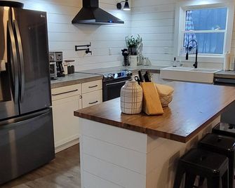 The Perfect Lakeview Getaway - Pocono Summit - Cocina