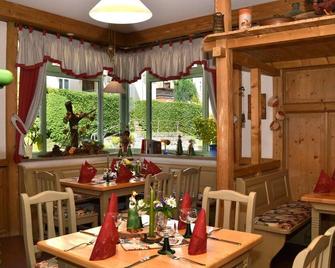Parkhotel Helene - Doppelzimmer, Dusche, WC, Standard,online - Bad Elster - Restaurant