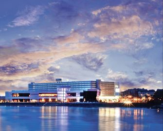 Holiday Inn Weirton - Steubenville Area By IHG - Weirton - Budova