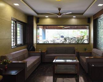 Pritam Park Hotel - Jalgaon - Lounge