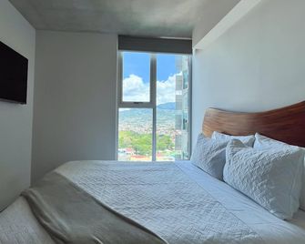 Lux at 15, Pool, Gym and Stylish City Stay - סן חוזה - חדר שינה