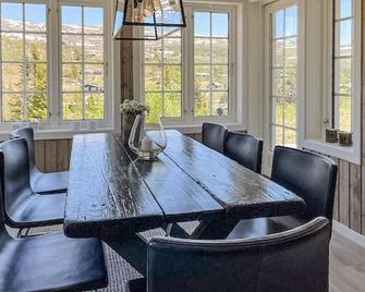 4 Bedroom Awesome Home In Eggedal - Eggedal - Comedor