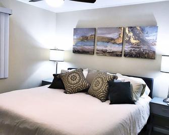 End Unitfairfield Glade -Wilshire Townhome W/King Bed; Wifi, & Tv In Bedroom - Fairfield Glade - Bedroom