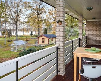 Lovely home in Tranås with sauna - Tranås - Balcony