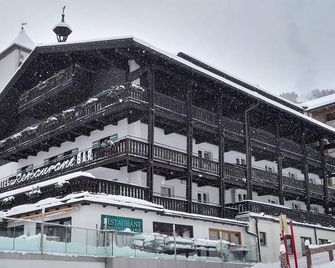 Stammhaus im Hotel Alpine Palace - Saalbach - Edifício