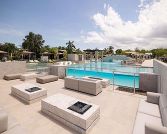 Novotel Darwin Airport - Darwin - Pool