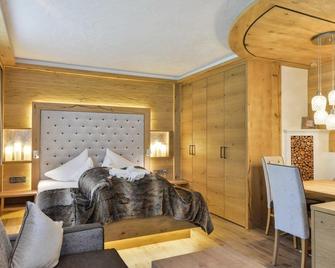 Gastbetrieb Alpenhof - Steeg - Bedroom