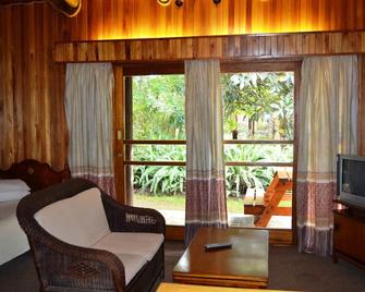 Log Cabin & Settlers Village - Graskop - Sala de estar