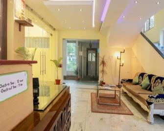 Sher-E-Punjab - Kolkata - Front desk