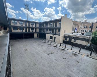 Capital O Empire Motel Chicago I-94 - Calumet Park - Gebäude