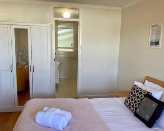 5 A Rose in South Perth 1BR for2 parking - South Perth - Bedroom