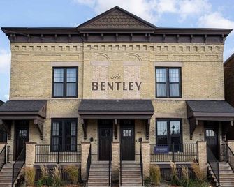 The Bentley, Luxury Boutique Stay in Downtown Milwaukee - Milwaukee - Byggnad