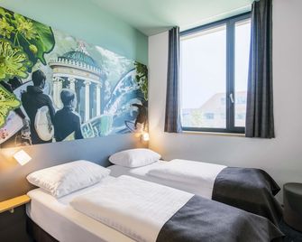 B&B Hotel München-Trudering - Munich - Bedroom