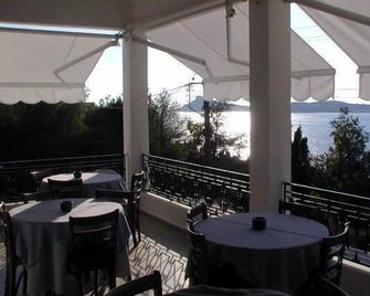 Oasis Hotel - Masouri - Balcony