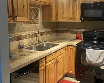 Cozy Townhouse pefect for skiers - Taylorsville - Kitchen