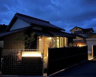 Entire house available for rent Renovated old ho / Aso Kumamoto - Aso - Building