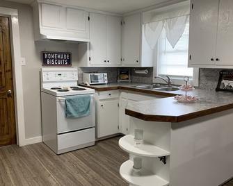 Private Country Farmhouse - Winnsboro - Cocina
