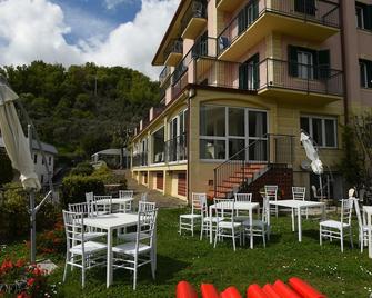 Hotel La Vigna - Moneglia - Patio