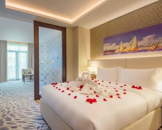 Riviera Rayhaan by Rotana Doha - Doha - Bedroom
