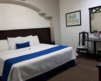 普林斯帕多提納左娜阿羅托酒店 - 提瓦那 - 提華納 - 臥室
