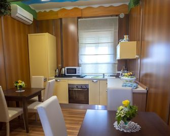 Nives Bed & Breakfast - Pompei - Buffet
