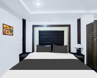 Collection O Rajendra Path Near Railway Station - Patna - Habitación