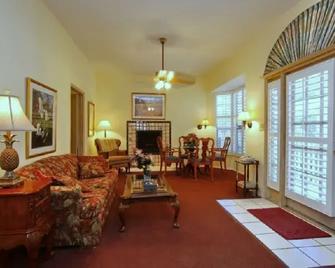 Little Gull Cottages - Longboat Key - Living room