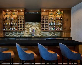 DoubleTree by Hilton Flagstaff - Flagstaff - Bar