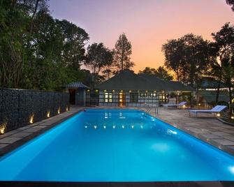Misty Lake Resorts, Munnar - Munnar - Piscina