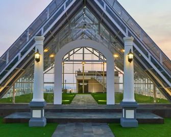 Horison Resort Tulip Puncak - Cipanas