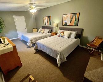 The Blue House - Central location! - Salem - Bedroom