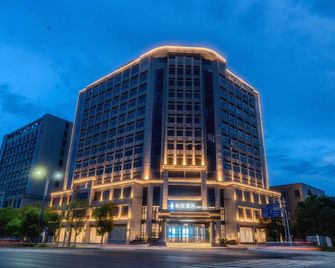 Yizhi Hotel (Ji'an Junshan Avenue Branch) - Ji'an - Building