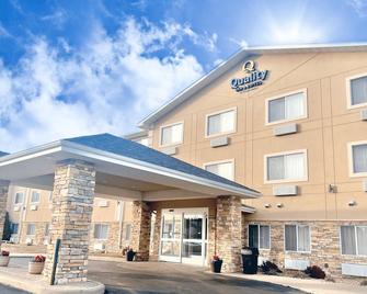 Quality Inn and Suites Wisconsin Dells Downtown - Waterparks Area - Wisconsin Dells - Gebouw