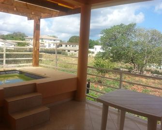 Guest-Friendly Condo With Private Outdoor Jacuzzi In Sosua - Sosúa - Balkon